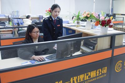 蓝山县税务局 办好惠民事 服务新发展 架起税务咨询暖心桥